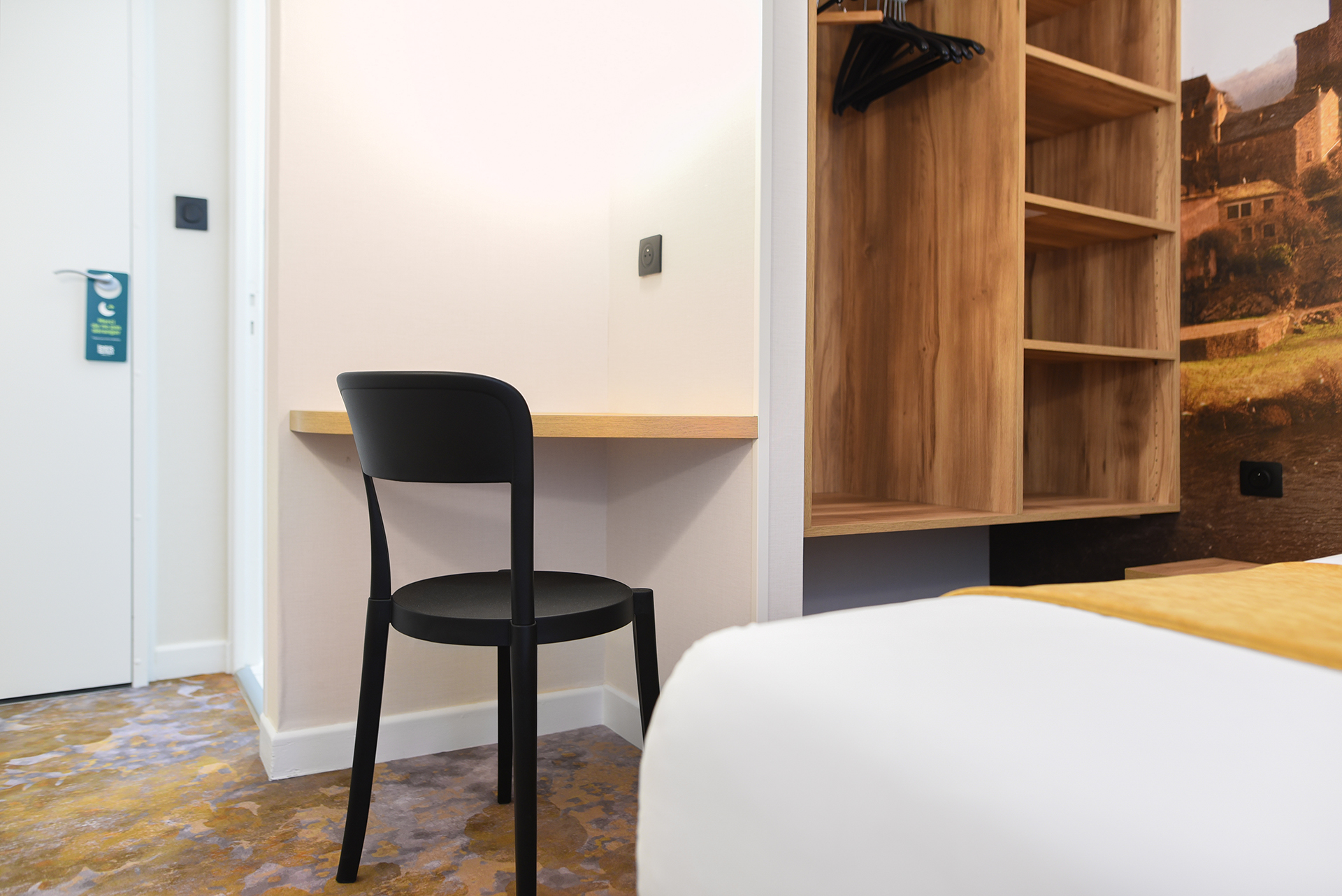 Bureau-hotel-le-relays-du-chasteau